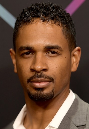 Damon Wayans Jr. / Sierżant Perry Gahalowood