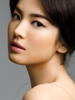 Hye-kyo Song / Zhang Yongcheng, żona Ip Mana
