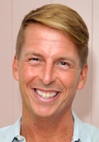 Jack McBrayer / Sprzedawca w motelu