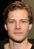 Hunter Parrish / Luke Adler