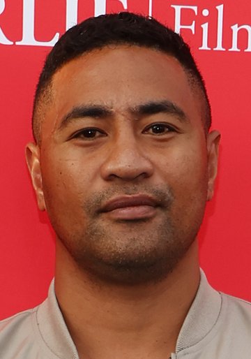 Beulah Koale / David Sola