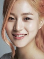 Soo-kyeong Lee / Ho-kyeong Kang, sioatra bliźniaczka Ho-goo