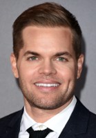 Wes Chatham / Amos Burton