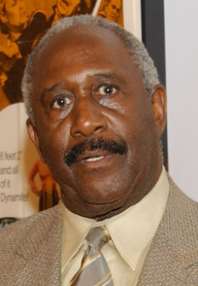 Robert DoQui 