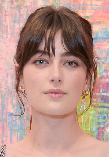 Millie Brady / Lily Laurence