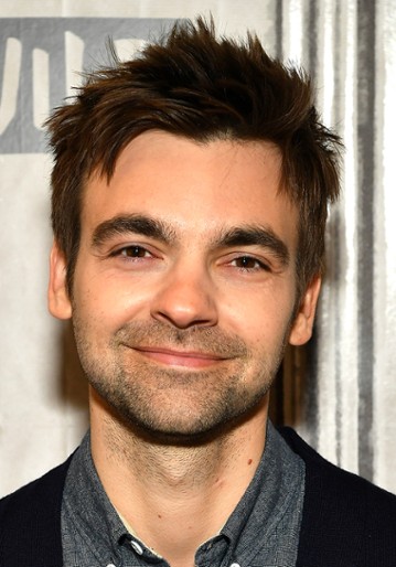 Drew Tarver / Sandy Gordon