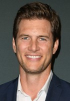 Ryan McPartlin / Devon \"Kapitan Awesome\" Woodcomb