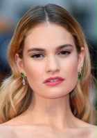 Lily James / Pam