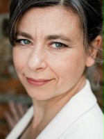 Lisa Ray-Jacobs / Agentka Brigitte