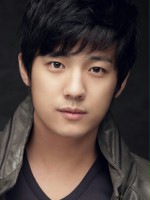 Jun-Yeong Seo / Detektyw Hyeon-soo Park