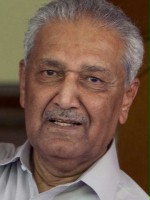 Dr. Abdul Qadir Khan / Szef sztabu