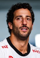 Daniel Ricciardo / 