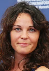 Tülin Özen 