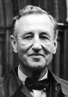 Ian Fleming 