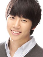 Hoon / Dae-sik Kim, młodszy brat Bo-tong