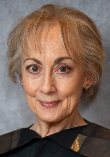 Paula Wilcox / Sandra