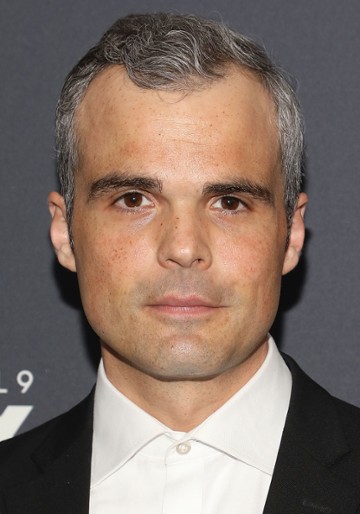Stephen Plunkett / Agent Tomas Richter