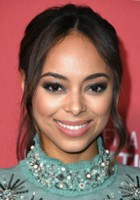 Amber Stevens West / Martwa dziewczyna