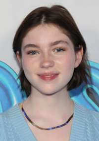 Alexa Swinton 