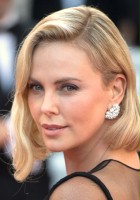 Charlize Theron / Charlotte Field