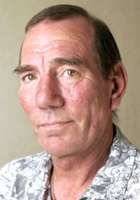 Pete Postlethwaite