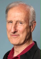 James Cromwell / Ojciec Donald Callahan