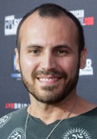 Leonardo Castro / Strzelający szaman