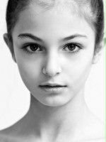 Devon Haas 