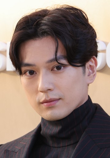 Mackenyu / Roronoa Zoro