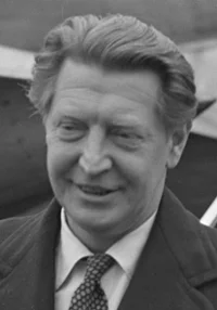 Roger Livesey 
