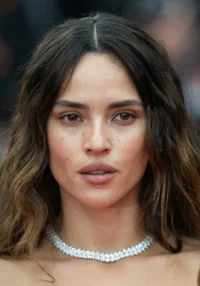 Adria Arjona 