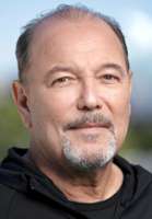 Rub&eacute;n Blades