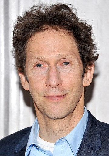 Tim Blake Nelson / Looking Glass (Wade Tillman)