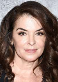 Annabella Sciorra 