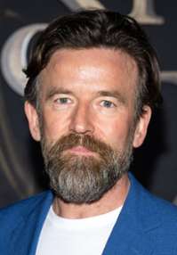 Dean Lennox Kelly 