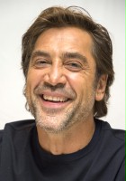 Javier Bardem / Kapitan Salazar