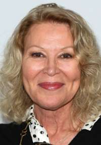 Leslie Easterbrook 