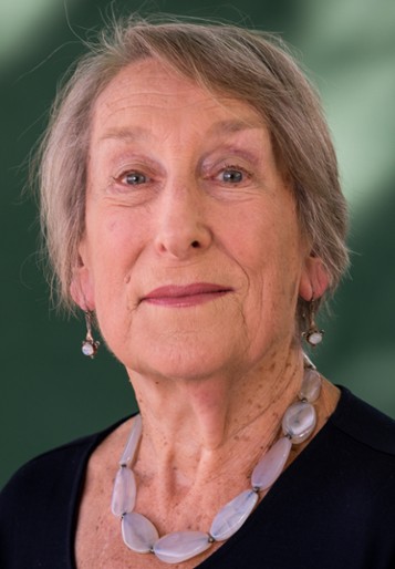 Janet Henfrey / Pani Pitt