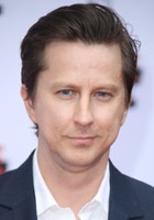 Lee Ingleby / Bernhard