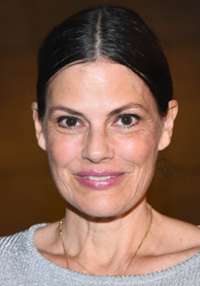 Suzanne Cryer 
