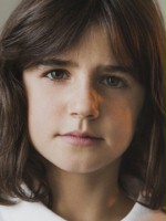 Bruna González / Chiara jako mała dziewczynka