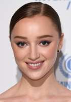 Phoebe Dynevor