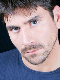 Kerry Valderrama - Filmweb