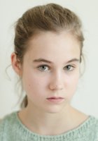Naomi Lamp / Alina