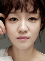 Hye-rin Ryoo / Kobieta zajmująca się ostrygami