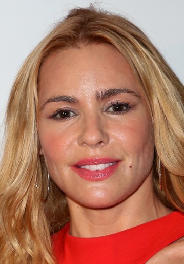 Olivia d'Abo / Dierdre