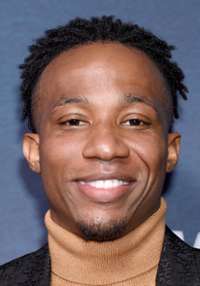 Arlen Escarpeta 
