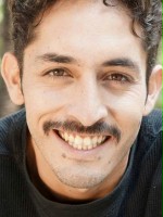 Gilberto Alanís / Carlos