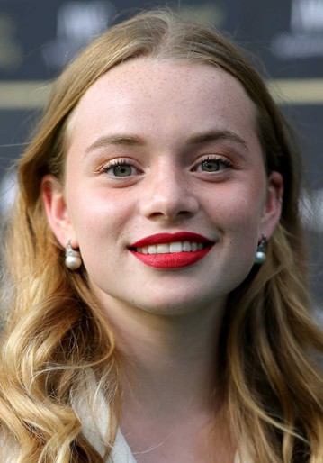 Luna Wedler / Mia Akerlund