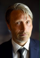 Mads Mikkelsen / Svend